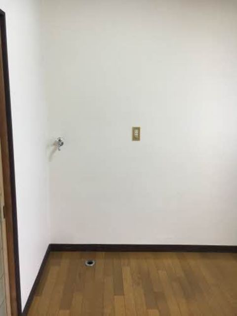 洗面設備　洗濯機置き場