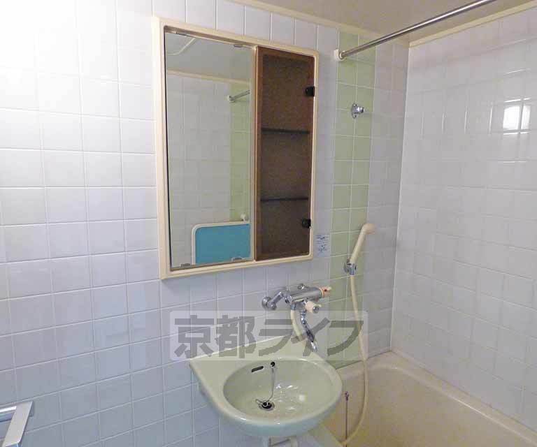 洗面設備　洗面台です。