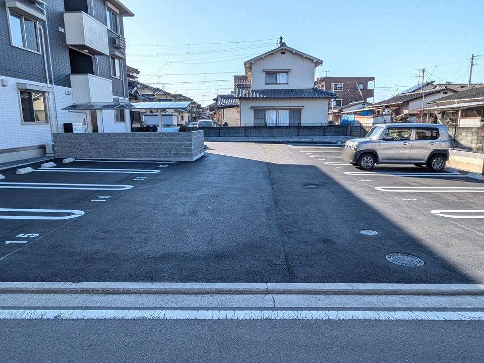 駐車場　駐車場