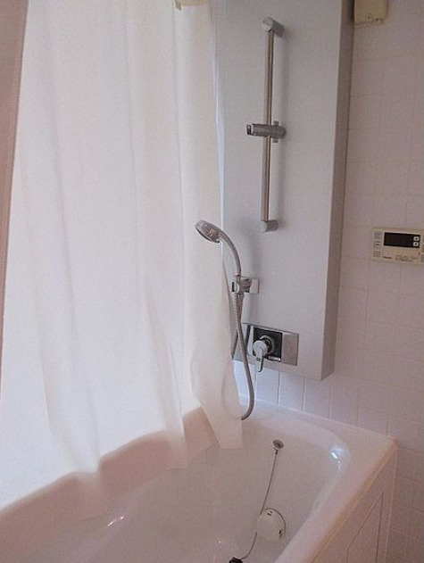 バス・シャワールーム　※別部屋の参考写真です。