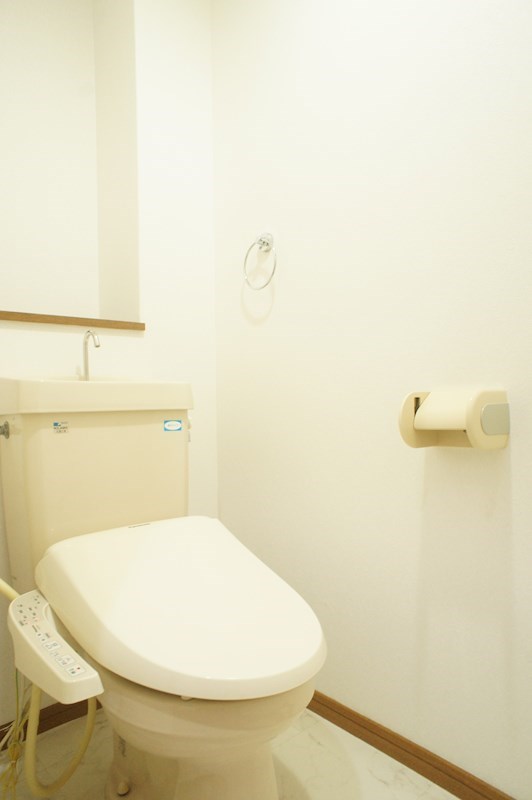トイレ　落ち着いたトイレです