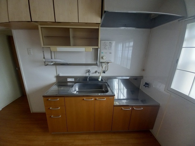 キッチン　※写真は参考別号室です