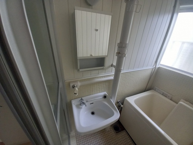 洗面設備　※写真は参考別号室です