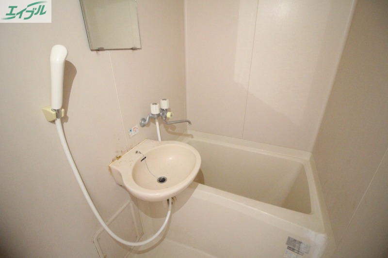 バス・シャワールーム　バス