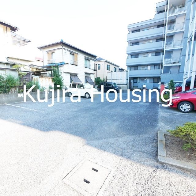 駐車場　敷地内駐車場あります（要空き確認）