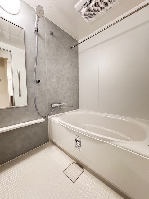 バス・シャワールーム　浴室