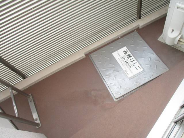 バルコニー　バルコニー