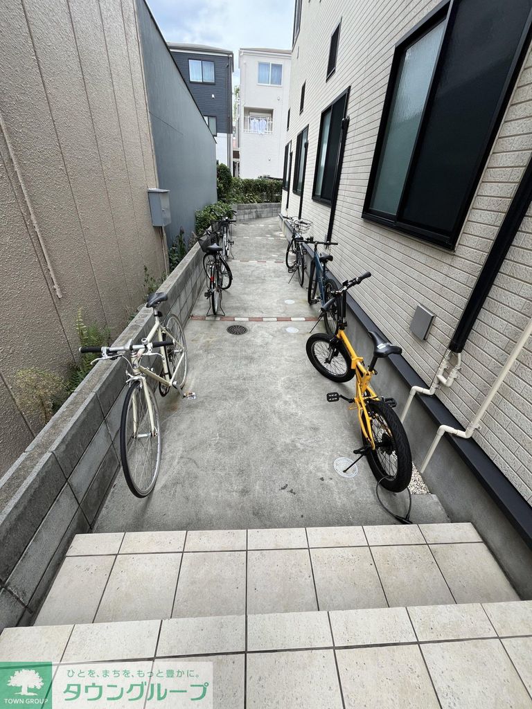 駐車場　駐車場