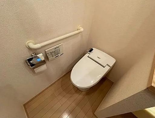 トイレ　同タイプ部屋　参考写真です