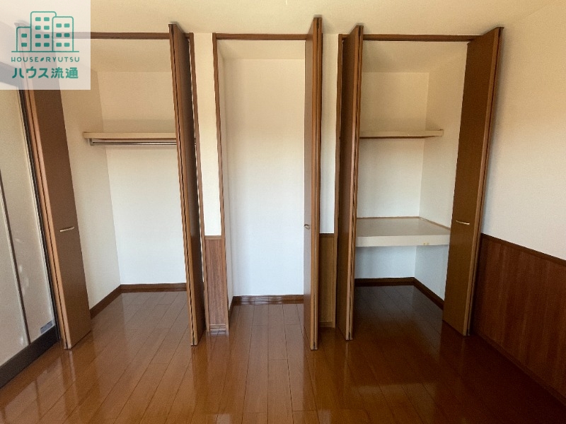 収納　※別号室の写真になります。