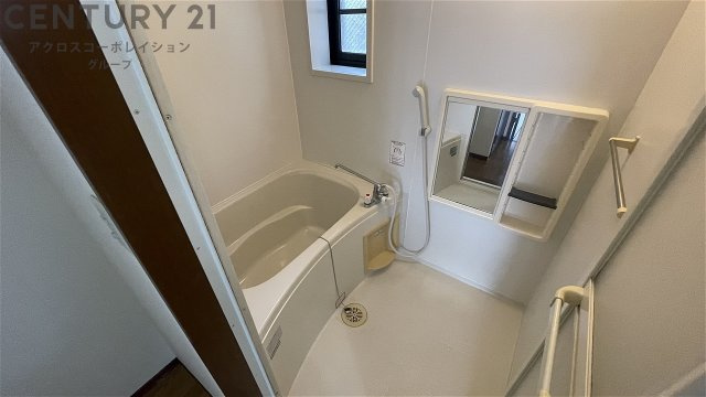 バス・シャワールーム　シンプルで機能的なユニットバスです！