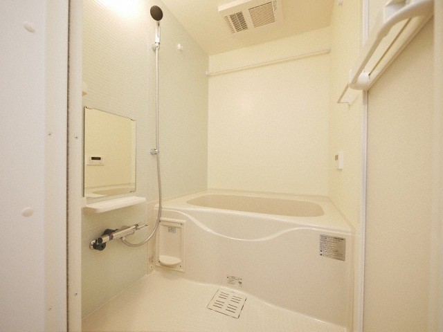 バス・シャワールーム　バス・シャワールーム