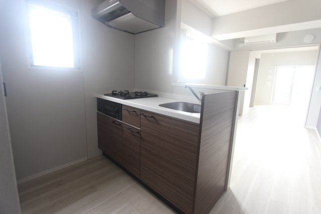 キッチン　同物件、別号室のものです。