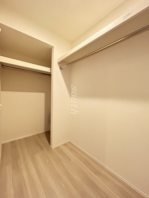 収納　ウォークインクローゼット