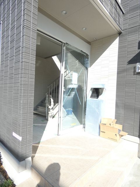 阪急神戸線 神崎川駅 徒歩5分 3階建 築7年の外観写真