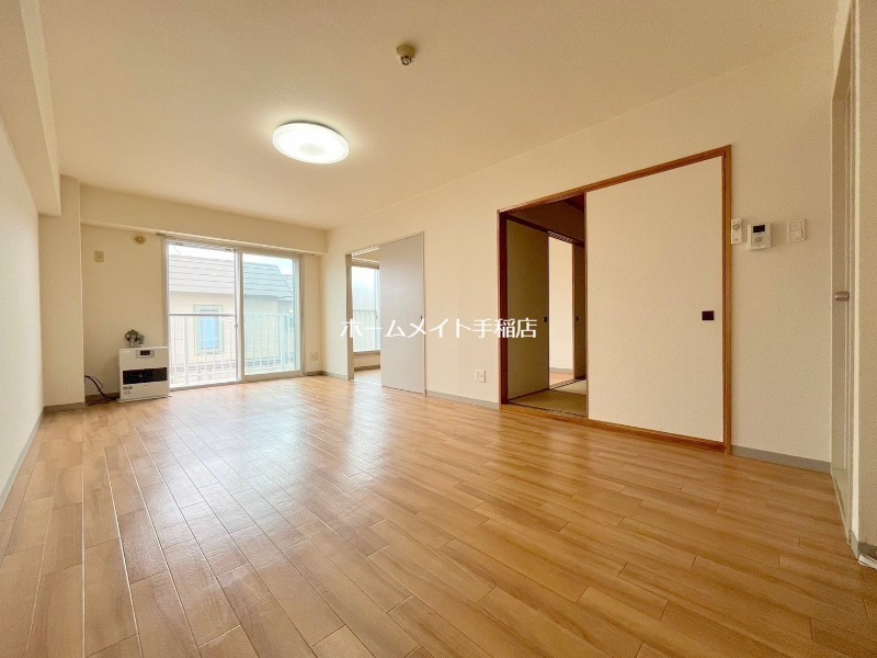 居室・リビング　明るいリビング♪