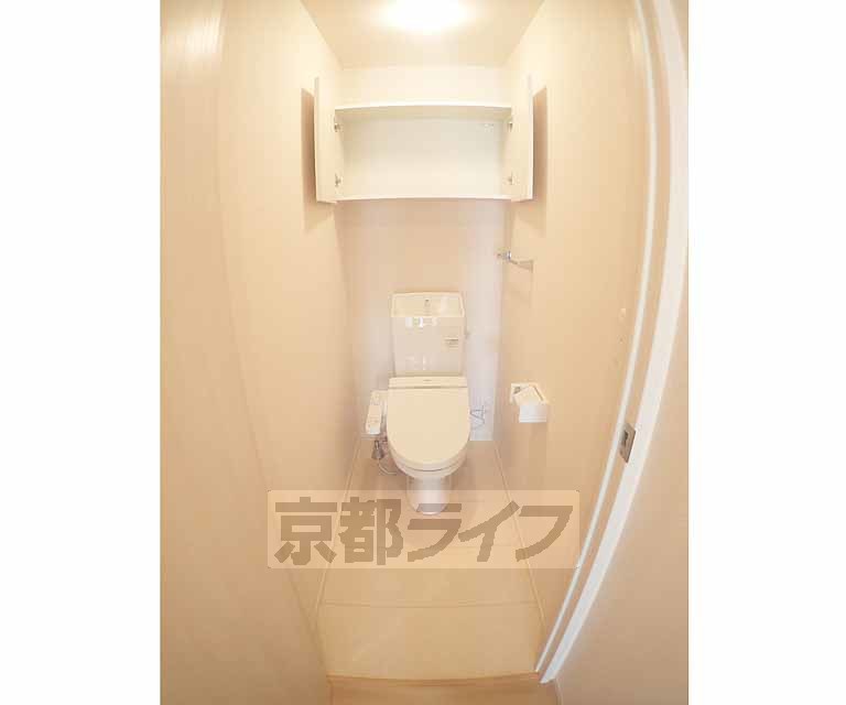 トイレ　ウォシュレット付きです。