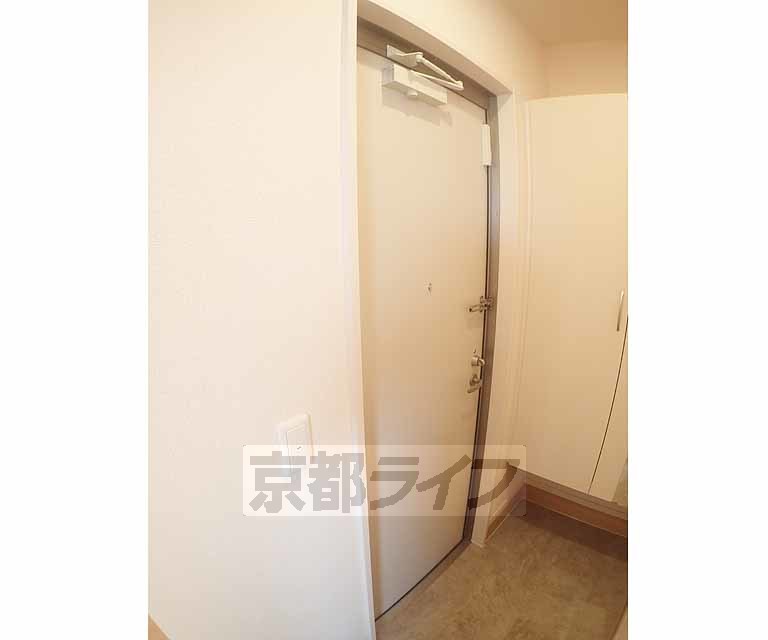 その他設備　しっかりとしたドアです。