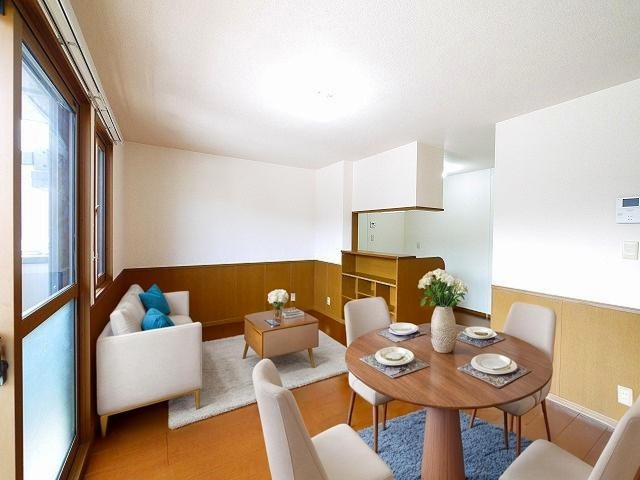 居室・リビング　CGで家具等を配置したもので家具等は含まれません