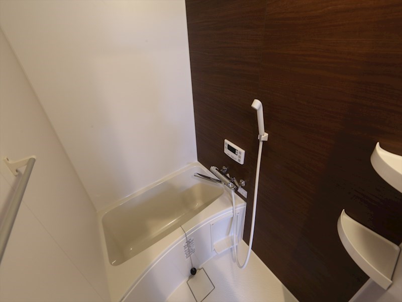 バス・シャワールーム　追い焚き・オートバス機能付お風呂