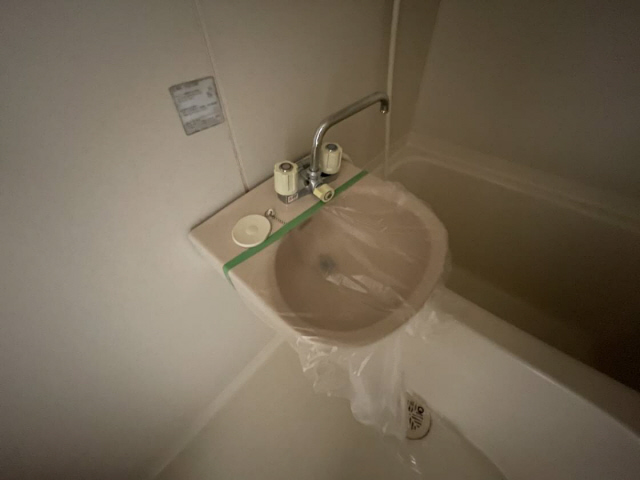 洗面設備　ゆったりとスペースのある洗面所