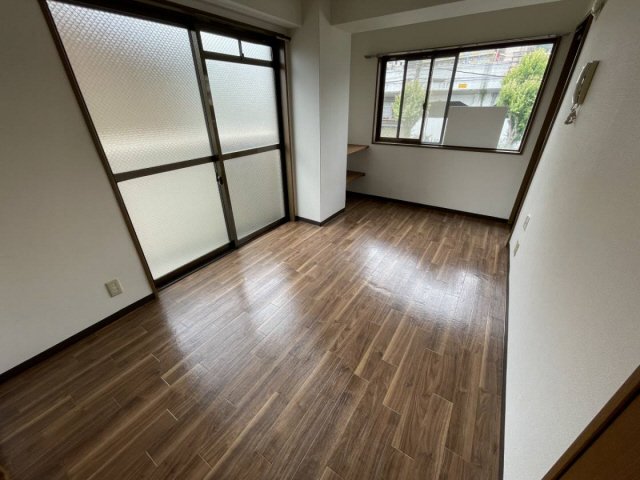 居室・リビング　写真は同マンションの別のお部屋のものです