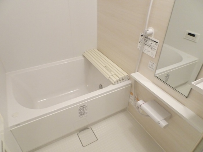 バス・シャワールーム　追い焚き給湯式浴室 浴室乾燥機付