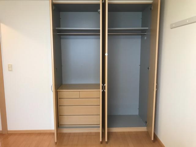収納　クローゼット