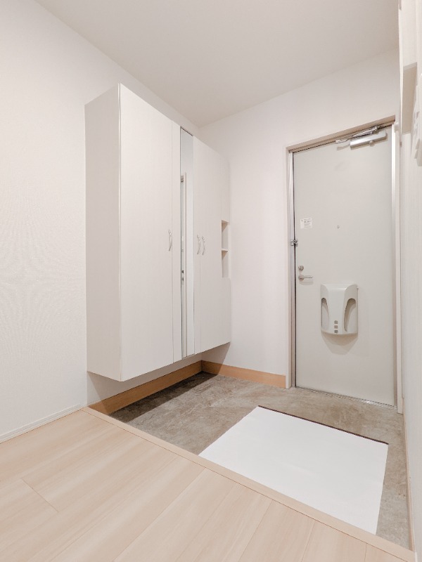 玄関　図面と現状に相違がある場合には現状を優先