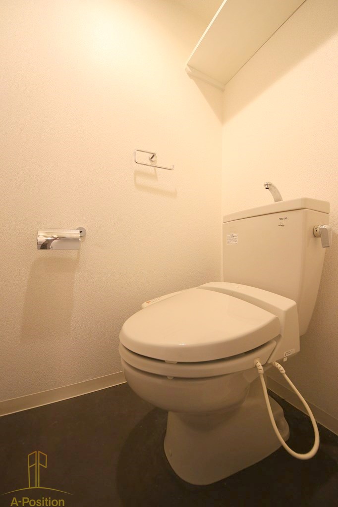 トイレ　クレアート大手前グランアクシア