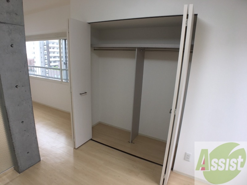 収納　寝室の収納です。部屋がすっきり片付きます。