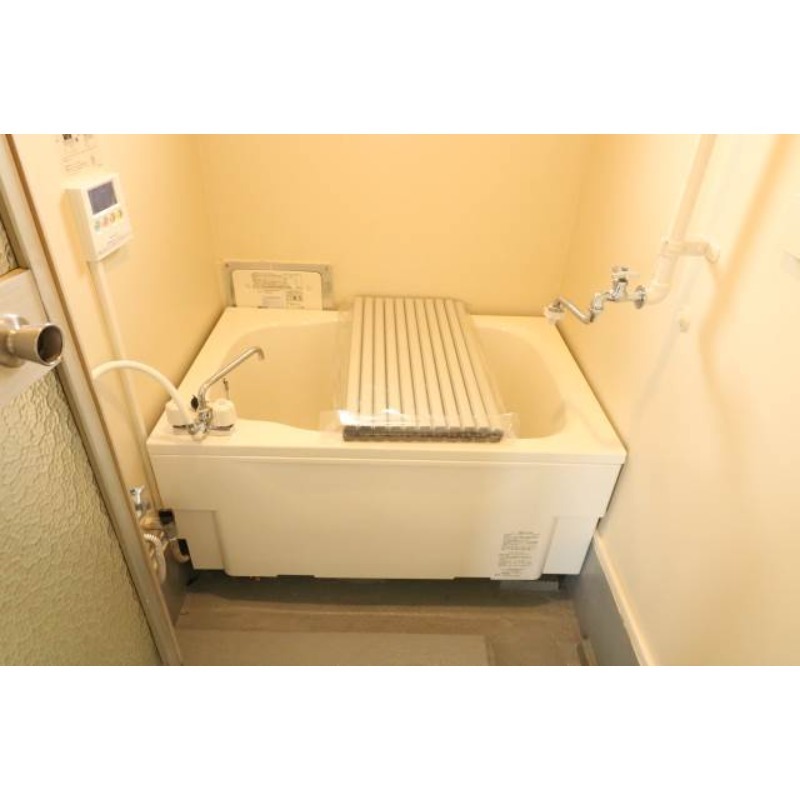 バス・シャワールーム　浴室！追い焚き付きです！