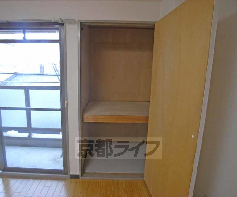 収納　こじんまりしています。