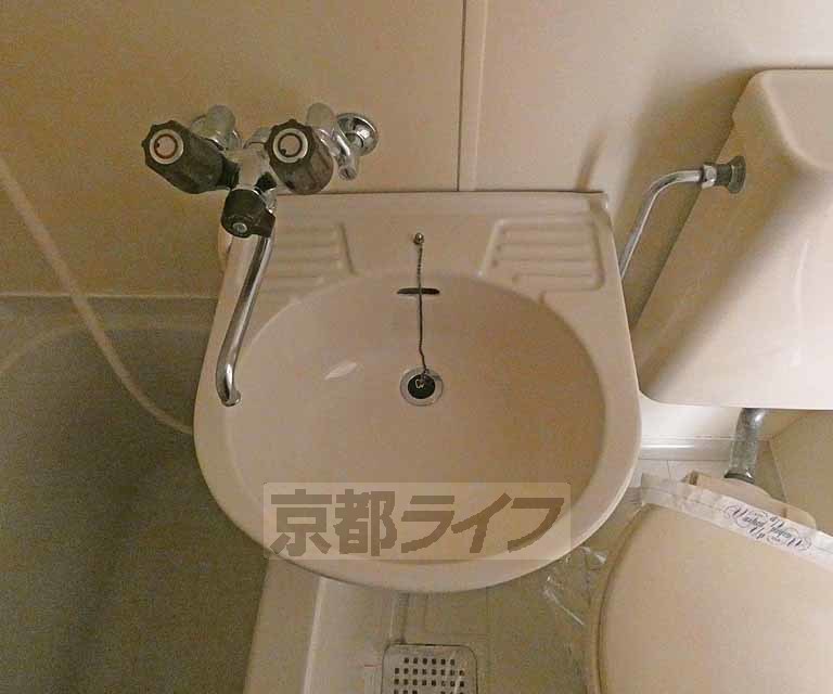 洗面設備　洗面台です。