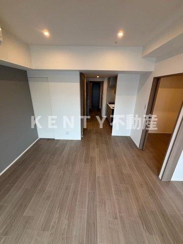 エントランス　落ち着いたエントランスです