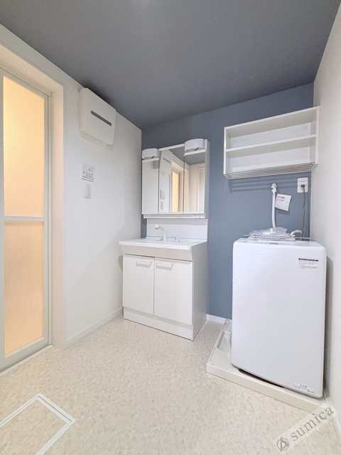 洗面設備　洗面脱衣所付き！独立洗面台が便利です♪♪