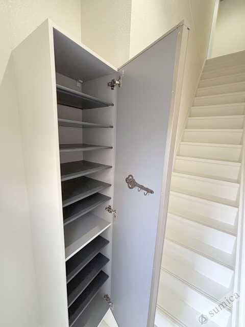 玄関　たくさんの靴を収納可能です♪♪