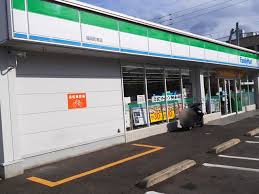 コンビニ　ファミリーマート 福岡町南店（コンビニ）まで589m