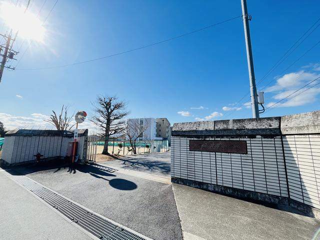 中学校　津市立久居東中学校（中学校）まで1462m