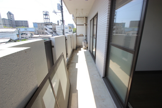 バルコニー　※別の部屋の写真です※