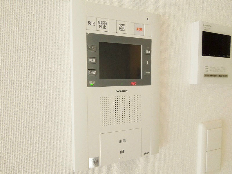 セキュリティ　TVモニター付きインターフォン