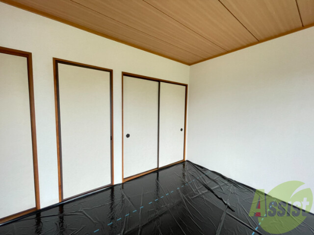 収納　押し入れの収納がたくさんあって、お布団も置けますね。