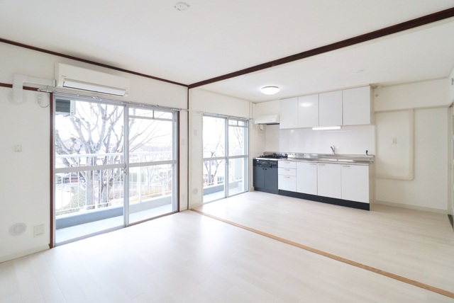 居室・リビング　ＬＤＫにはエアコンが設置されています