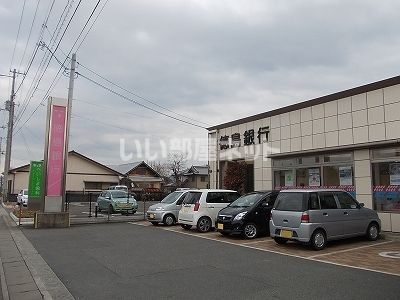 銀行　徳島銀行 阿波支店（銀行）まで2416m