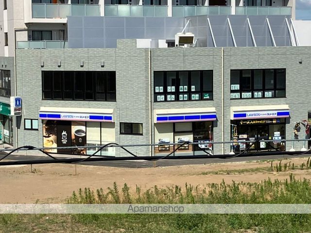 コンビニ　ローソン（コンビニ）まで423m