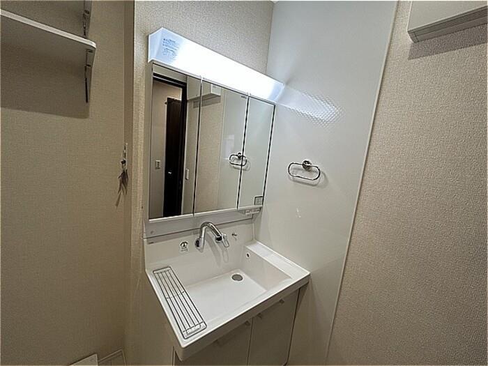 洗面設備　洗面室