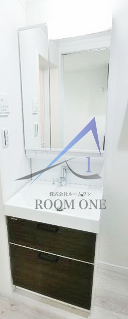 洗面設備　洗面台です。