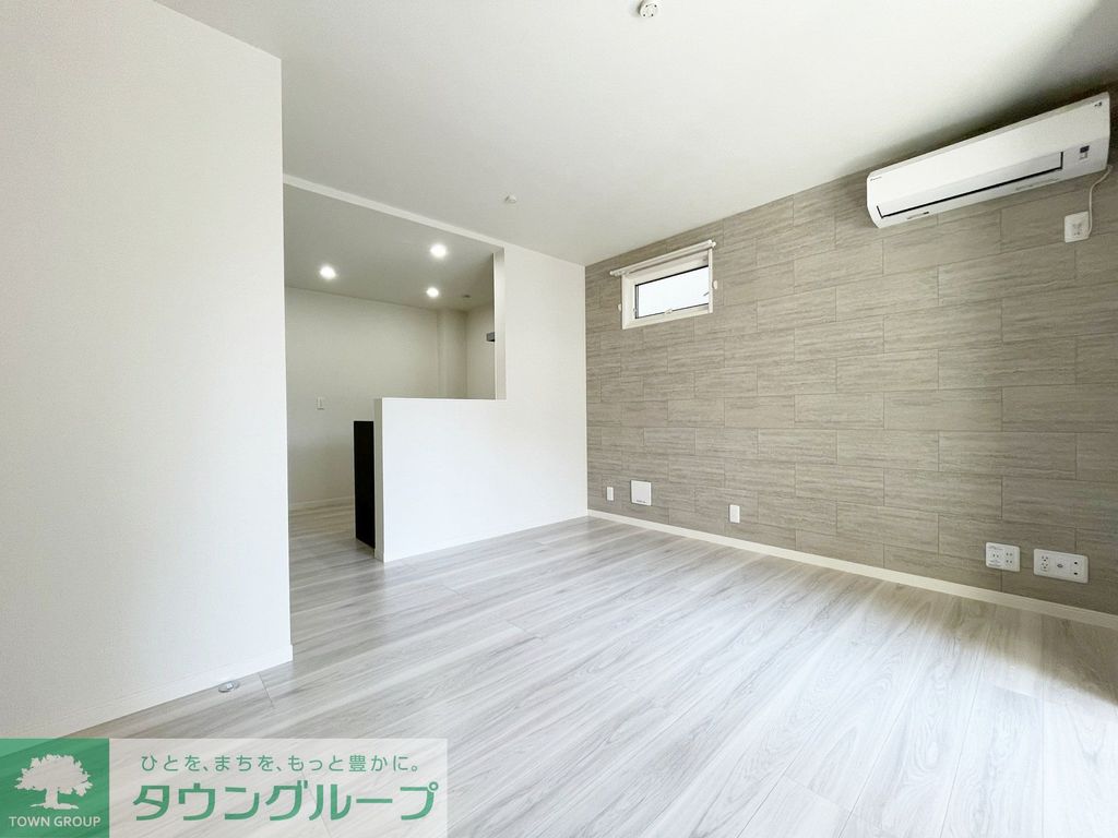 居室・リビング　駐車場