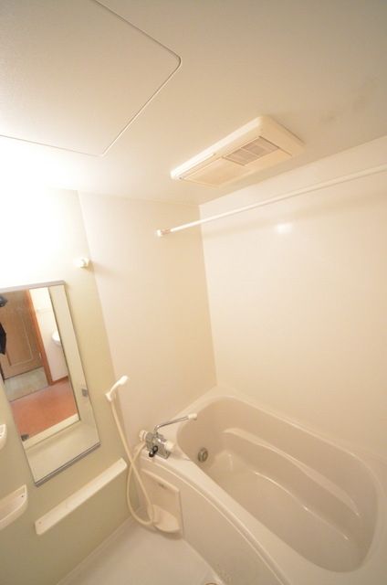 バス・シャワールーム　♪一日の疲れを取る癒しの空間♪