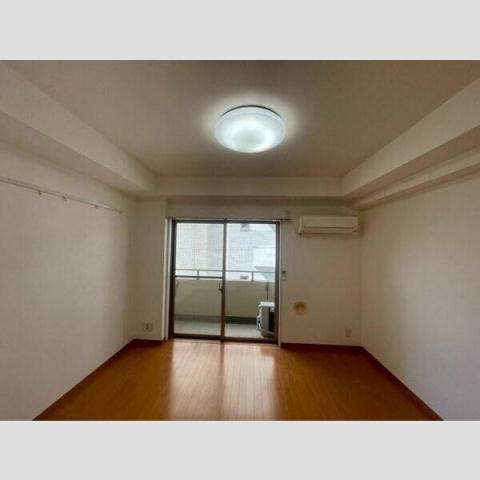 居室・リビング　※別部屋参考写真